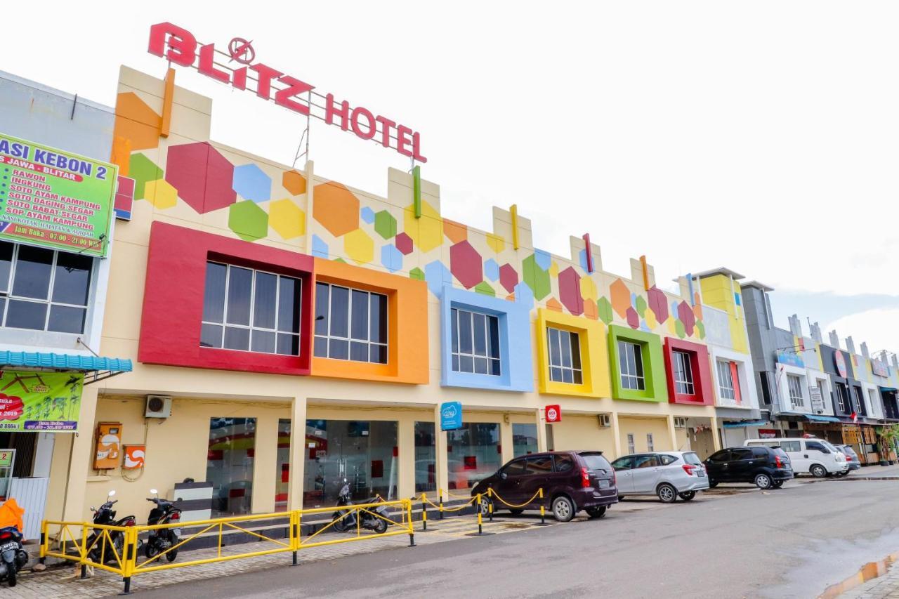Blitz Hotel Batam Near Sultan Mahmud Ri'Ayat Shah Sekupang Exterior photo